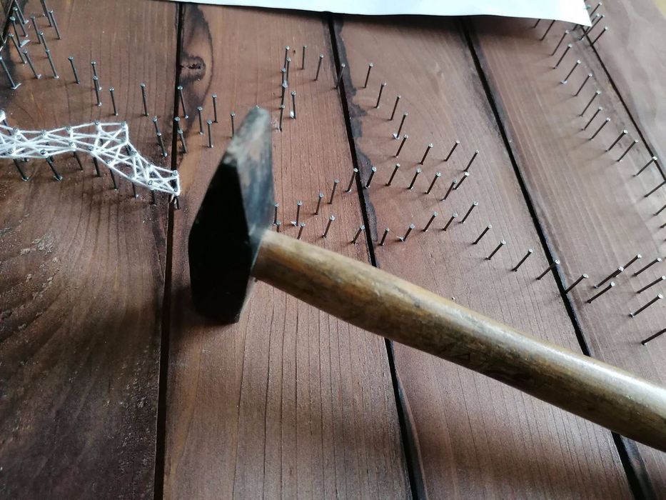 Harta lumii realizata StringArt