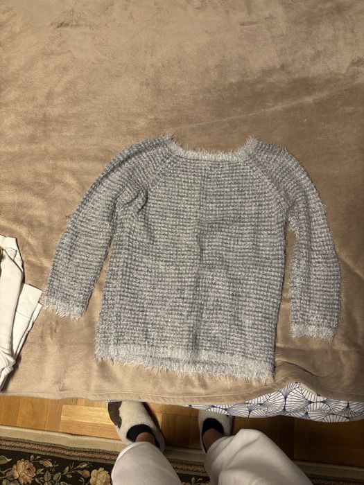 Сив мек пуловер