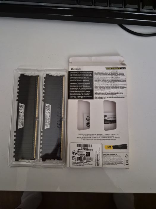 Corsair Vengeance LPX 2x8 GB DDR 4