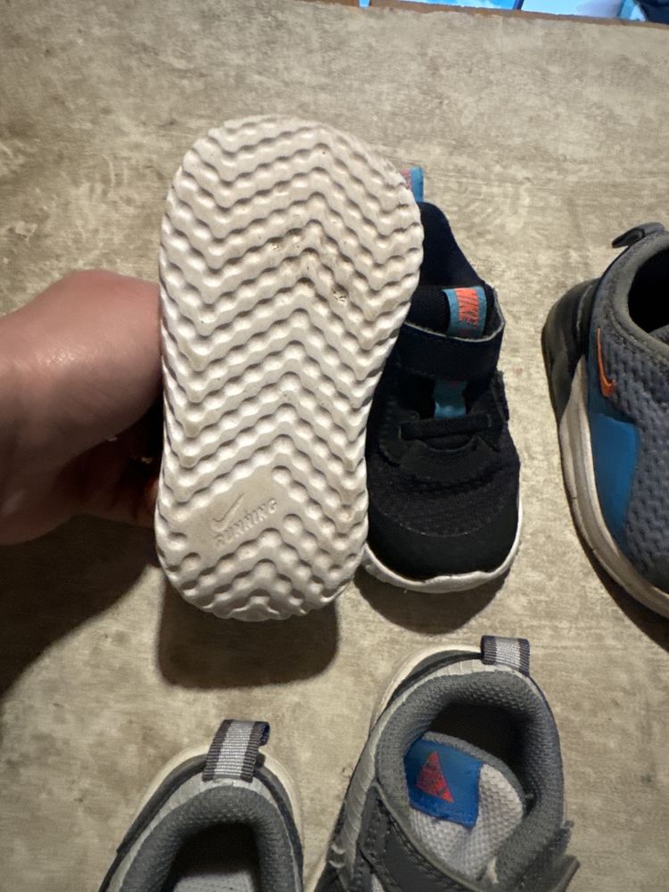 Adidași Nike mărimea 18-22