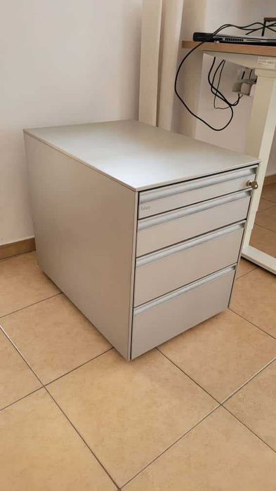 Oфис шкаф Bene  (ролконтейнер)