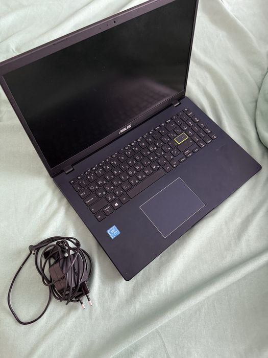 Ноутбук Asus Laptop