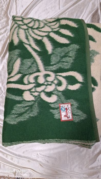 Продаются шерстяные одеяла