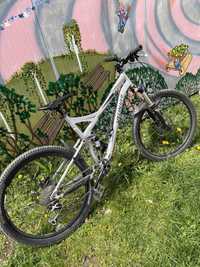 Bicicleta full suspesion specialized enduro