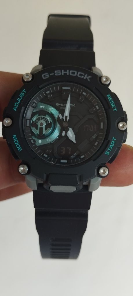 Casio  G shock GA-2200M-1A
Casio G-Shock
