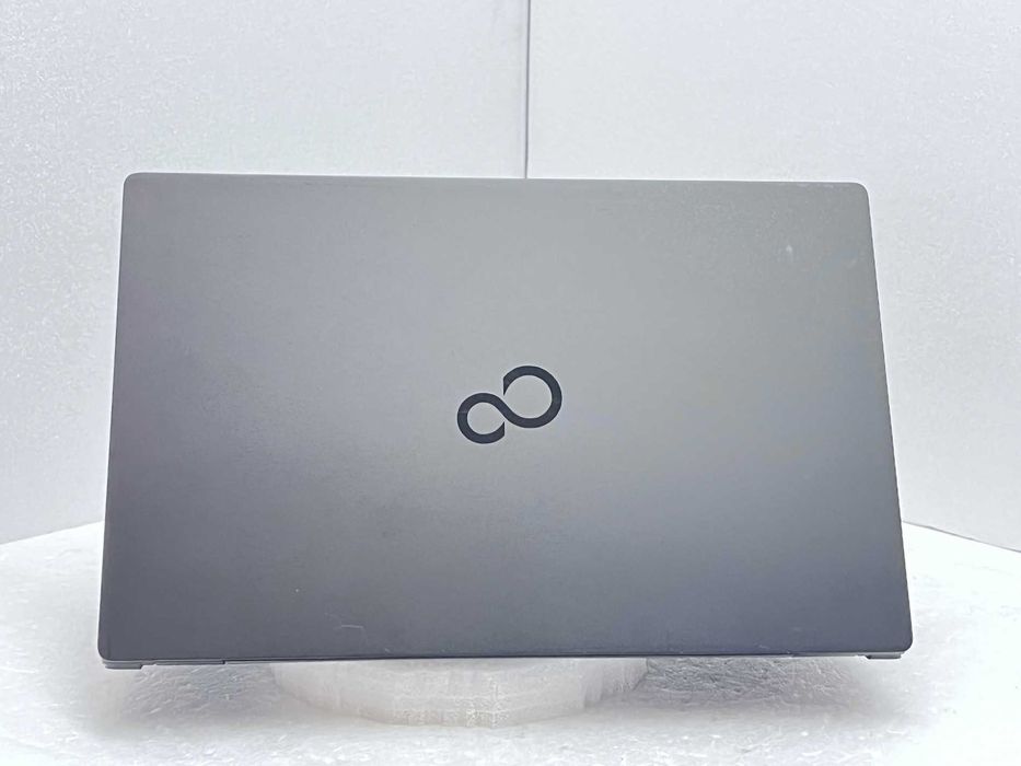 Fujitsu LIFEBOOK U9311 13.3" touch i5-1135G7 16GB 260GB/ с Гаранция