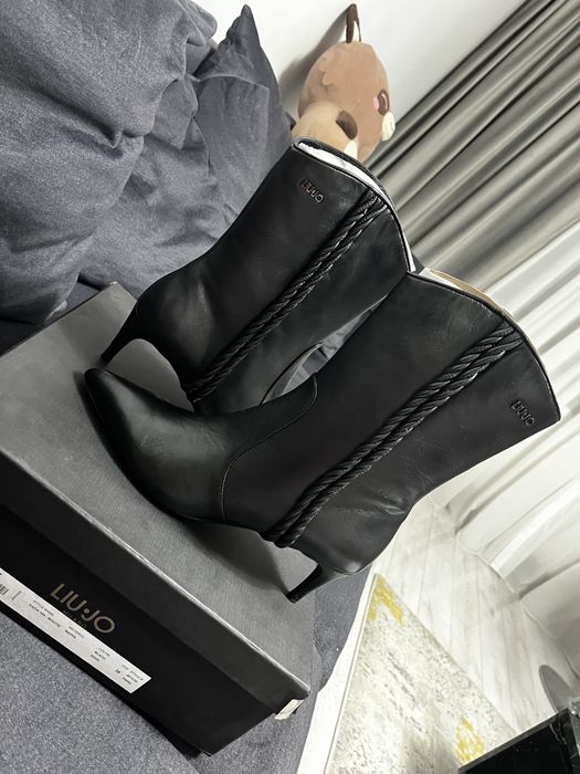 Botine LIU JO noi noute