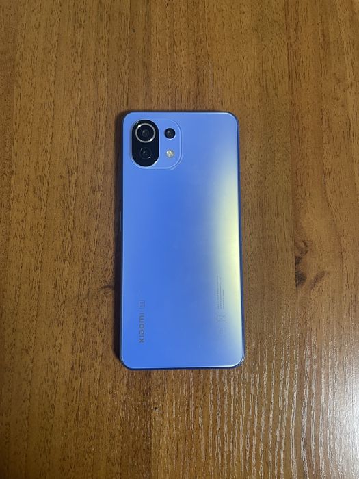 Xiaomi mi 11 lite 5g ne 128 гб - хорошее состояние, без комплекта