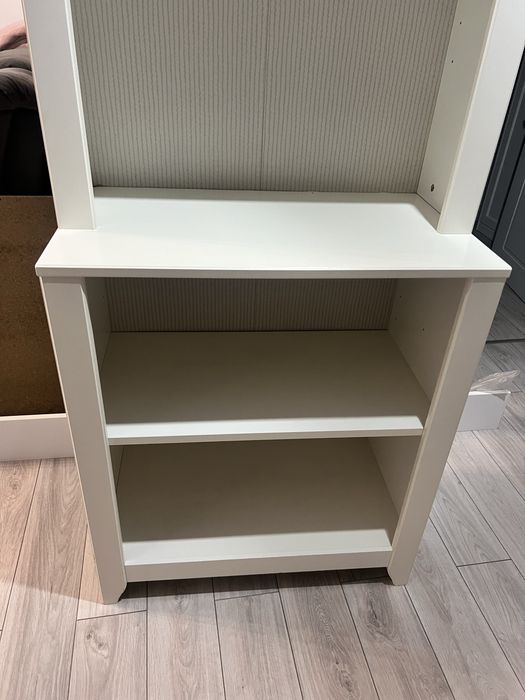 Masa de infasat/etajera/mini biblioteca