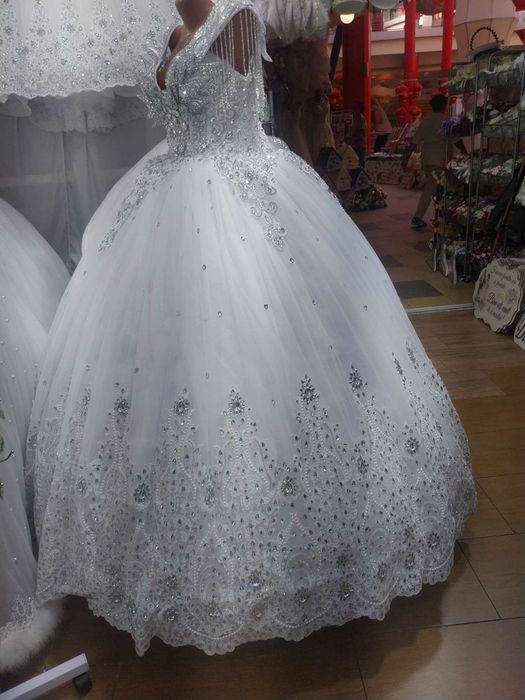 Rochie mireasa de vânzare stare perfecta stil prințesă
