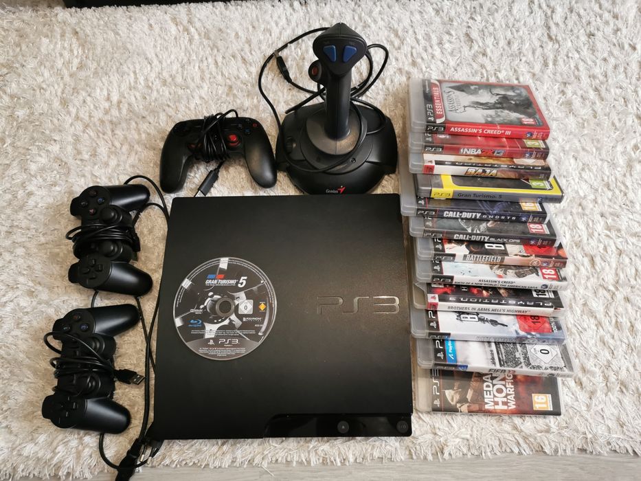 Sony Playstation 3 +17 игри +4 контролера