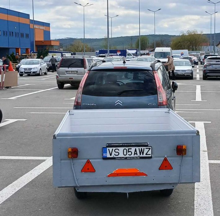Remorcă, cat B. Cos MARE încăpător, Vaslui