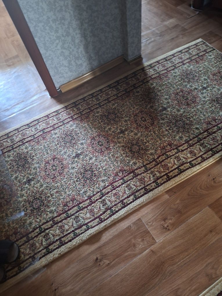 Ковры  разные несколько штук