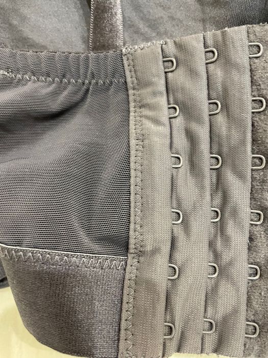 Блестящо Бюстие !!!