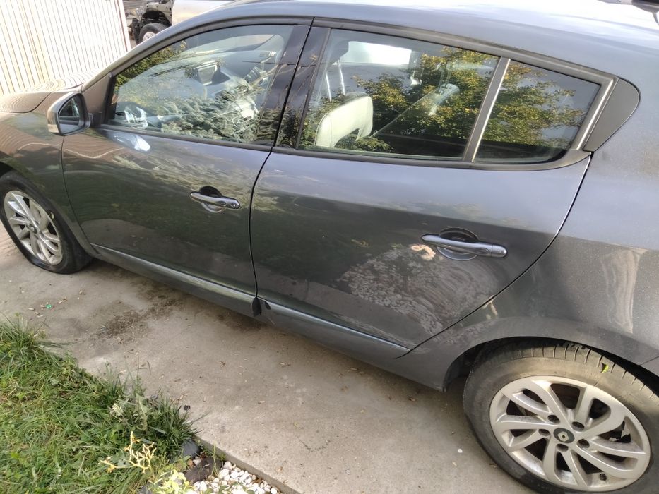 uși /ușă stânga /față /spate Renault Megane 3. 1,5dci cod vopsea TEKPN
