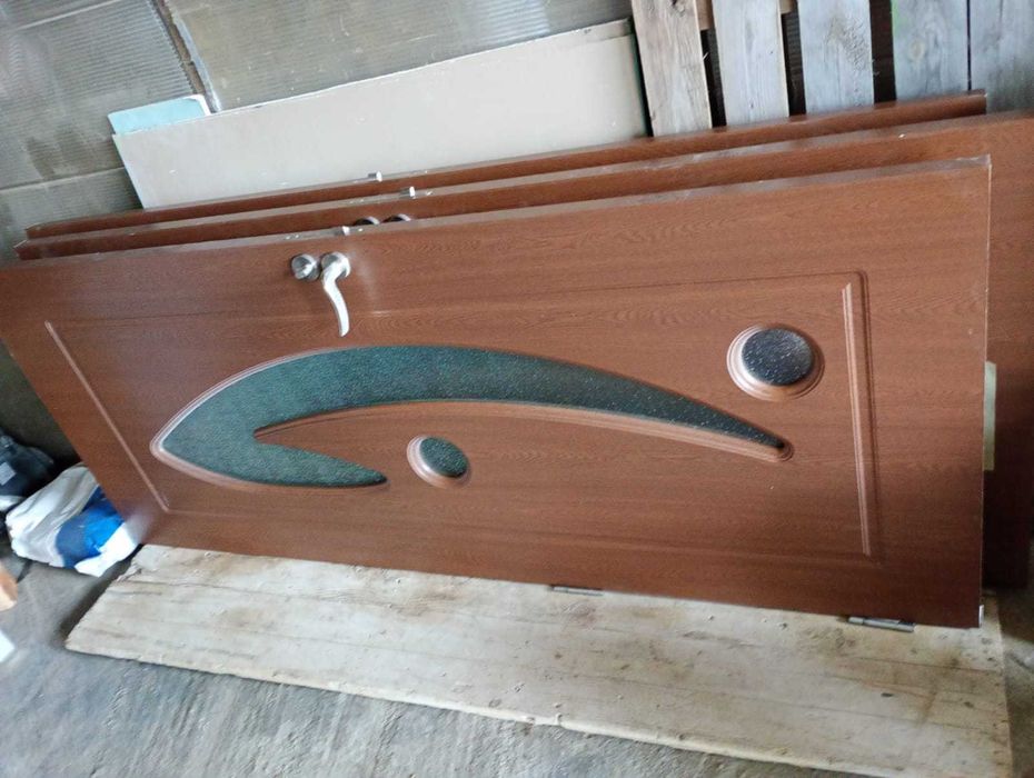 Usi de interior apartament