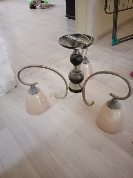 Продам люстры дешево