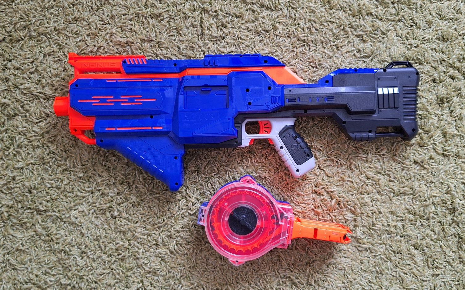 Blaster Nerf N-Strike Elite INFINUS