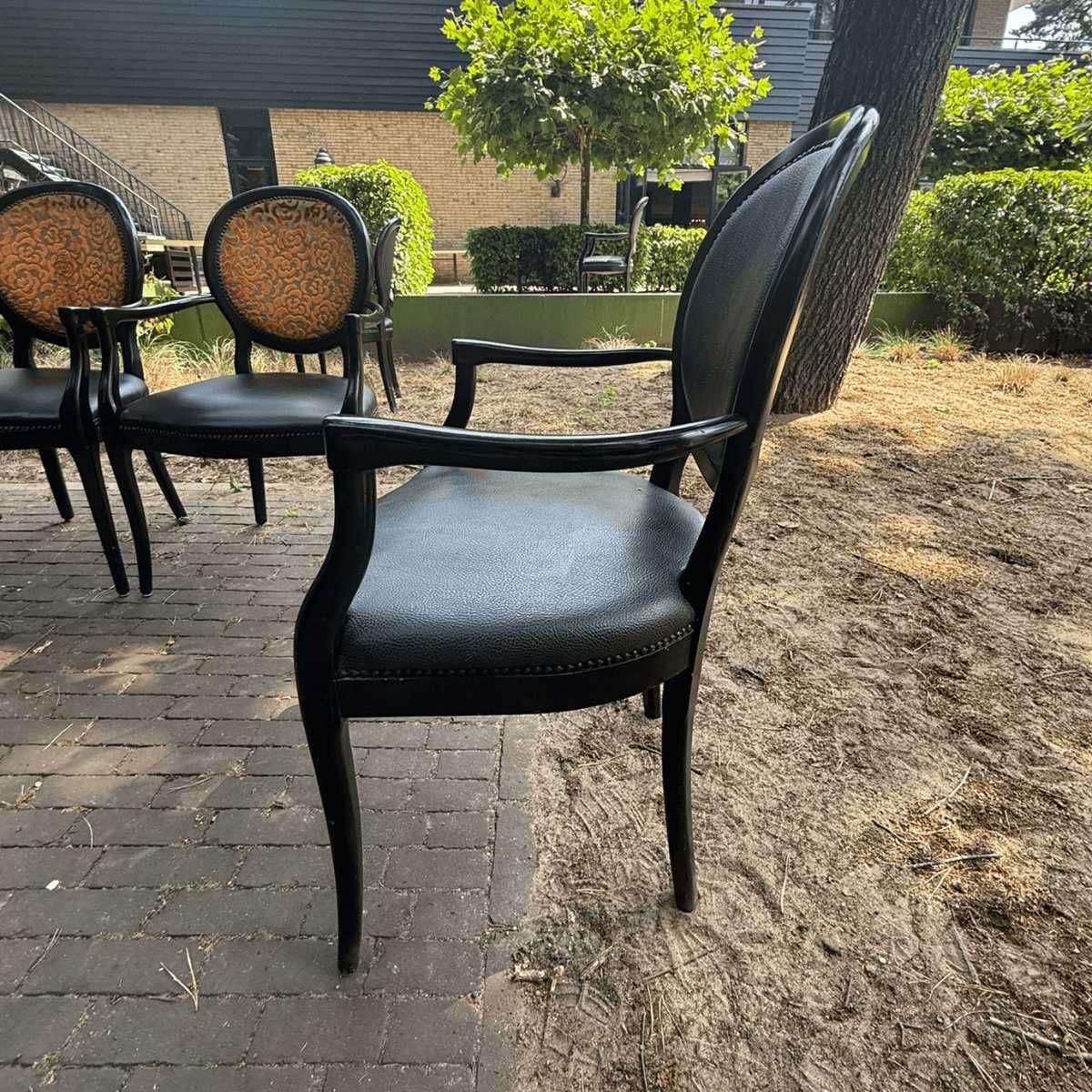 Scaun dining cu brațe, stil baroc, piele / material brodat