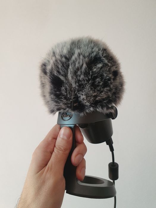 Микрофон Blue Yeti Nano