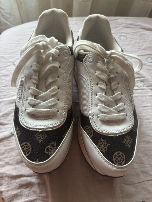 Adidasi cu platforma Guess
