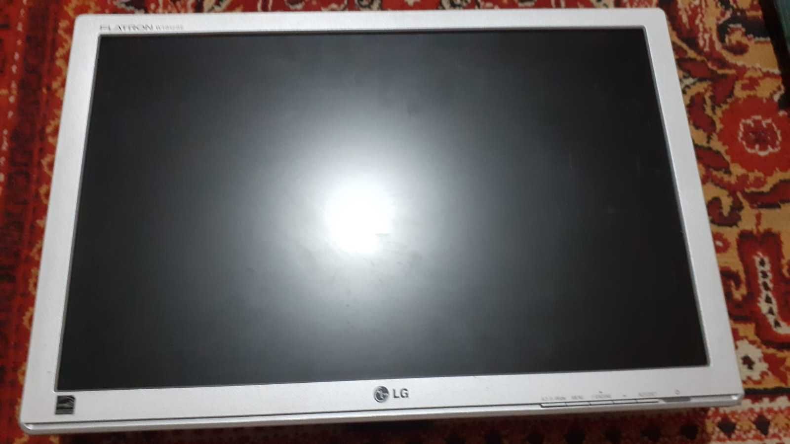 Монитор LG Flatron