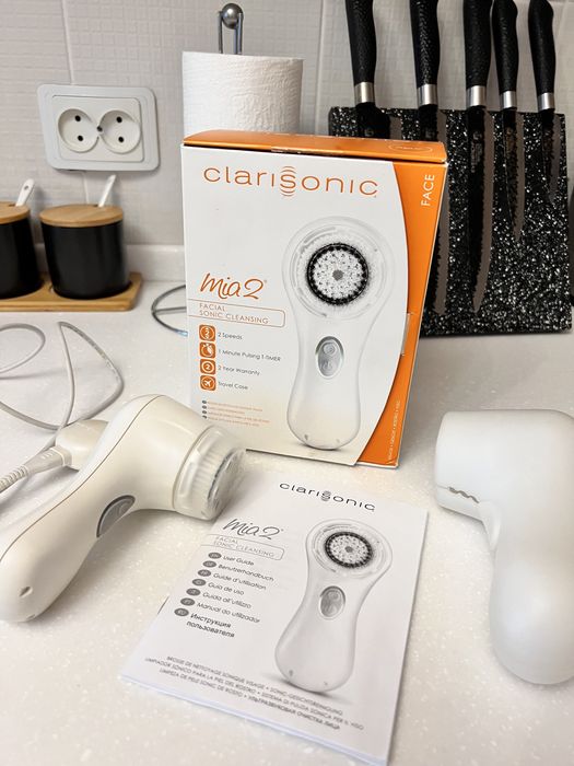 Аппарат для чистки лица Clarisonic Mia 2