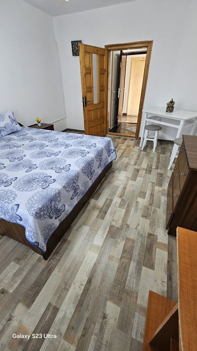 Garsonieră în Onești, zona de jos, etaj 3/4 .