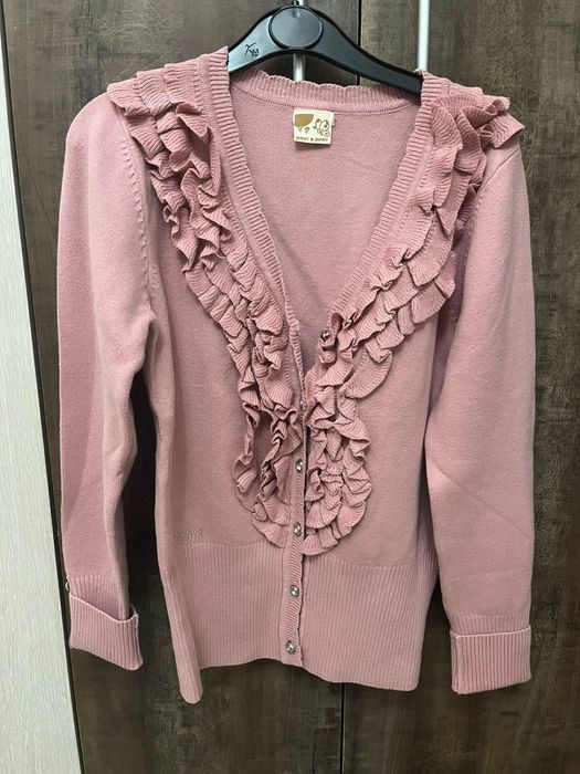 Продам кофту кардиган на девочку в  отличном  состоянии на  7/9 лет!