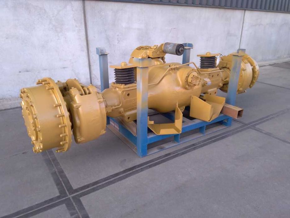 Axa spate second hand SH pentru dumper Caterpillar 725C