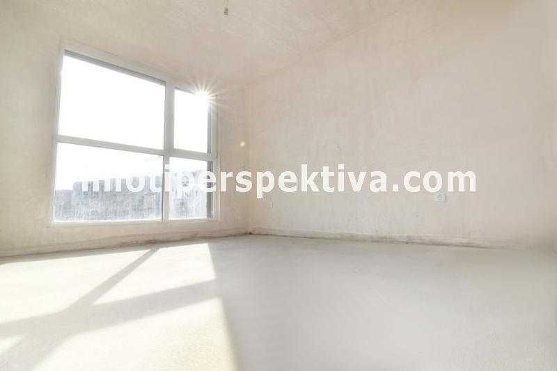 Продава се Тристаен апартамент в Пловдив, Кючук Париж - 105 кв.м за 1167 €/кв.м - Снимка #6