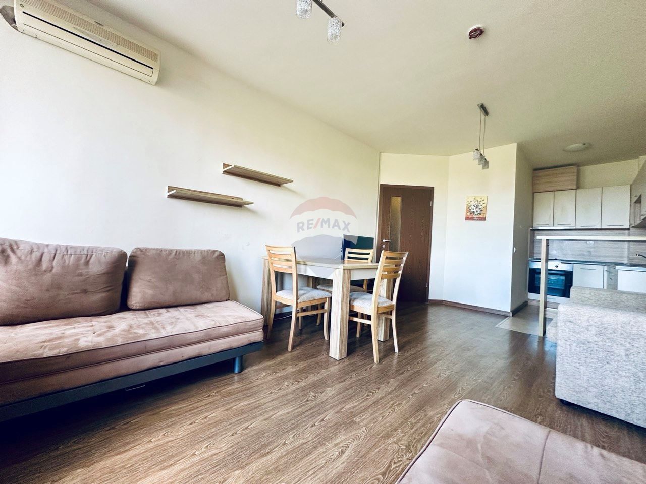 Продава се Двустаен апартамент в Балчик - 57 кв.м за 1106 €/кв.м - Снимка #6