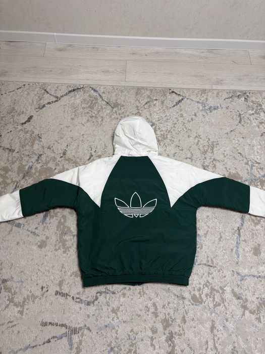 оригинал адидас куртка 40000 и кроссы 20000