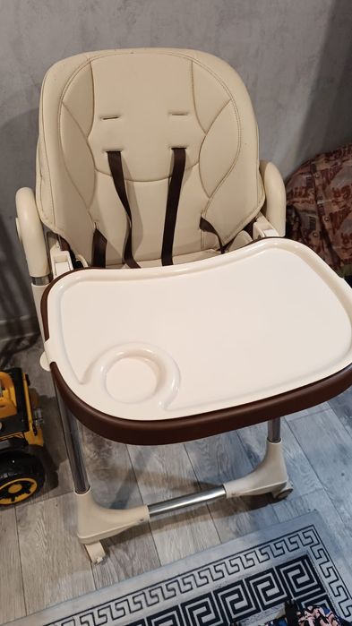 Детский стульчик со столиком