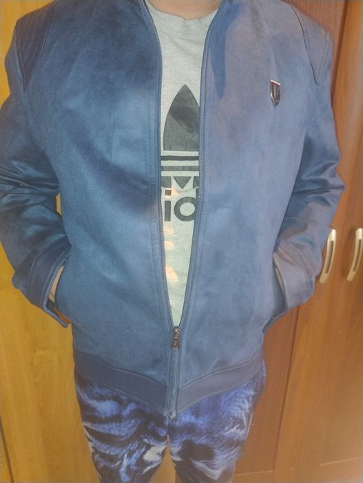 Vând geacă Ferrari originala