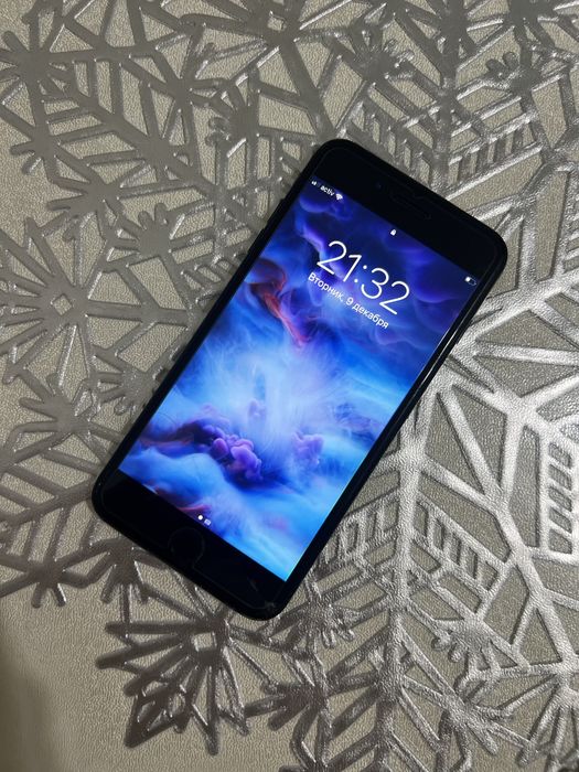 Продам iphone 7+