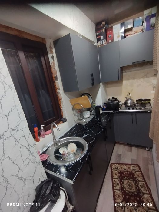 Srochna 1xona 2xona qilingan uy sotiladi pul zarur rosayam fayzli uy