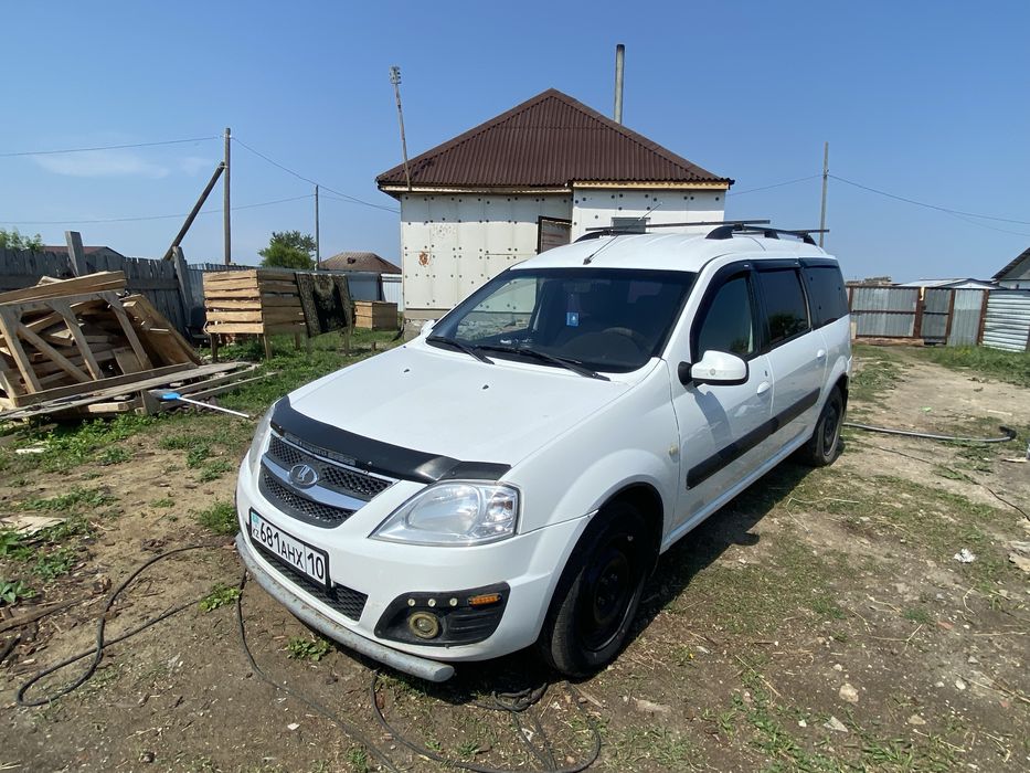 Продам лада ларгус в хорошем состаяние
