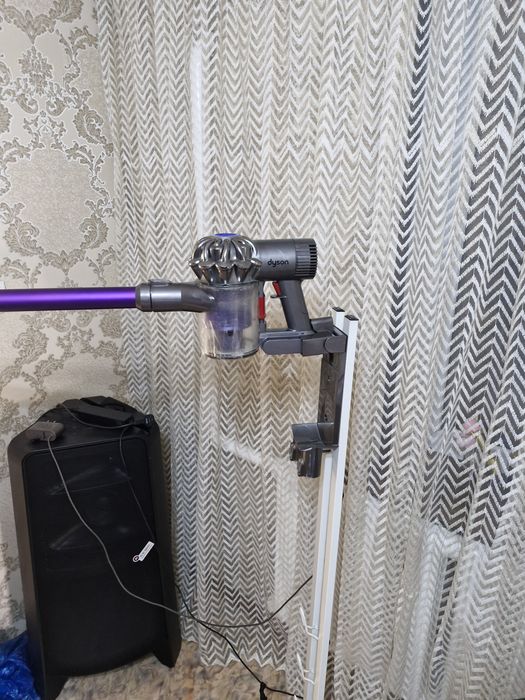 Продам пылесос Dyson