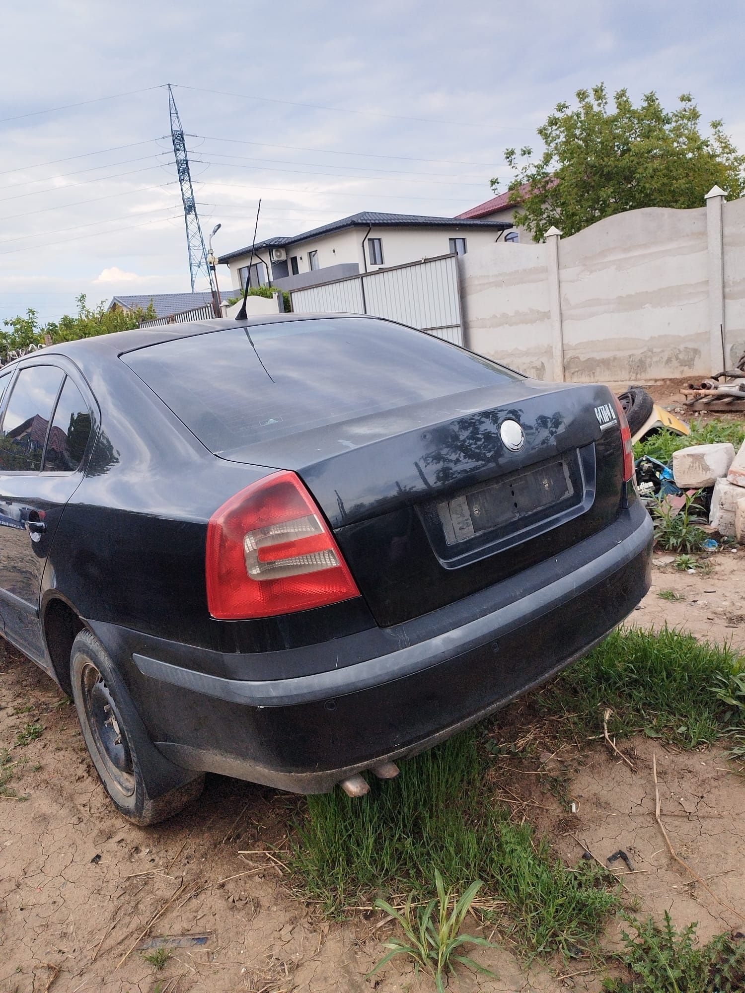 Vând haion skoda octavia 2 negru