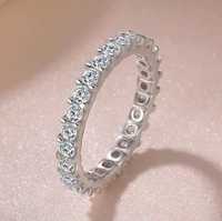 Сребърен дамски пръстен с кристали