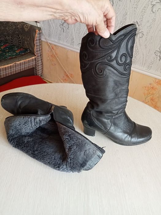 Сапоги женские.зимние.кожанные