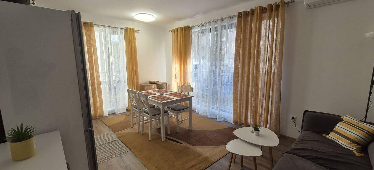 Дава се под наем Тристаен апартамент в Варна, Конфуто - 62 кв.м за 600 € - Снимка #2