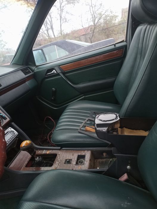 Мерцедес W124 /2.5 дизел на части