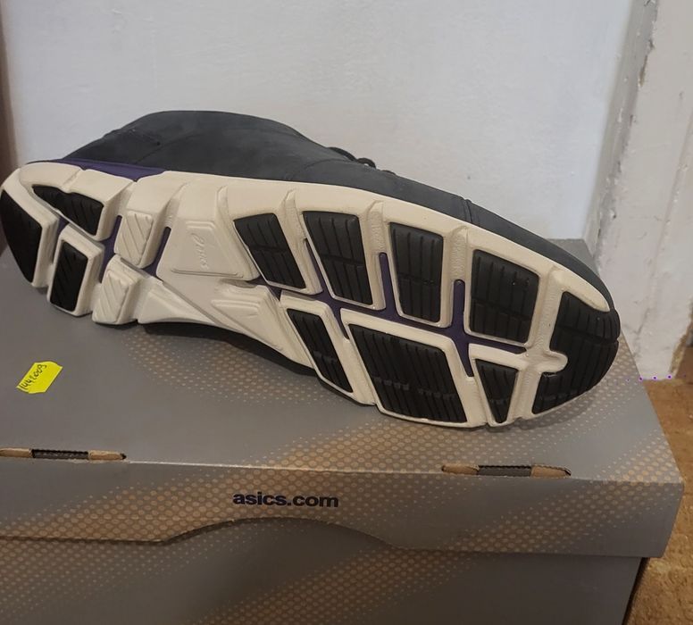 Pantofi sport Asics marimea 39