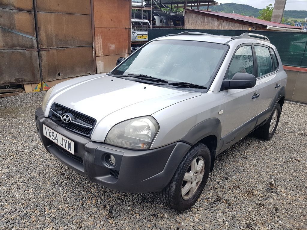 Dezmembrez Hyundai Tucson 2.0 BENZINA 2.0 Diesel, 2.0 D