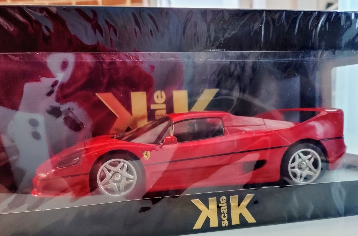 Macheta Ferrari F50 Hardtop 1995 rosie KK Scale 1/18