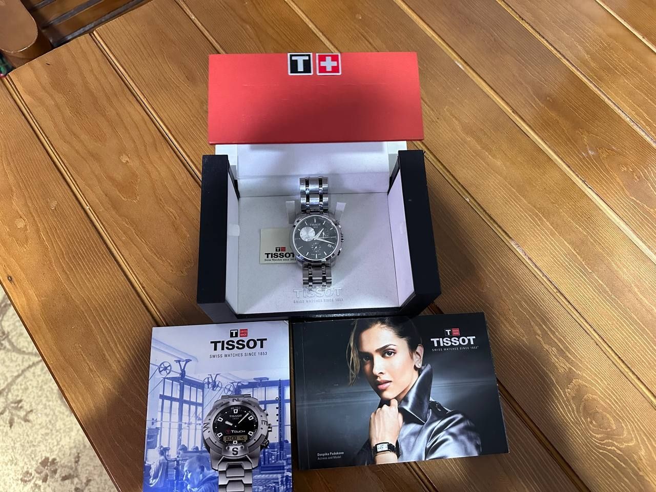 Продам Tissot Couturier