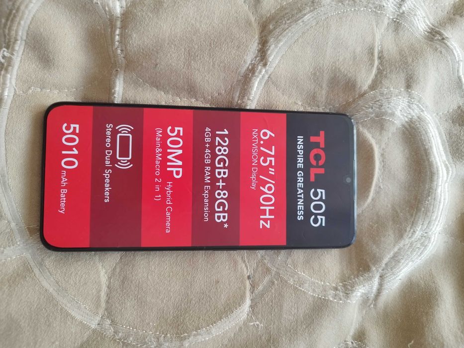 Чисто нов телефон TCL 505