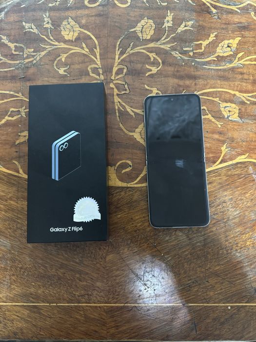 Samsung SM-F741B 12 GB 512 GB